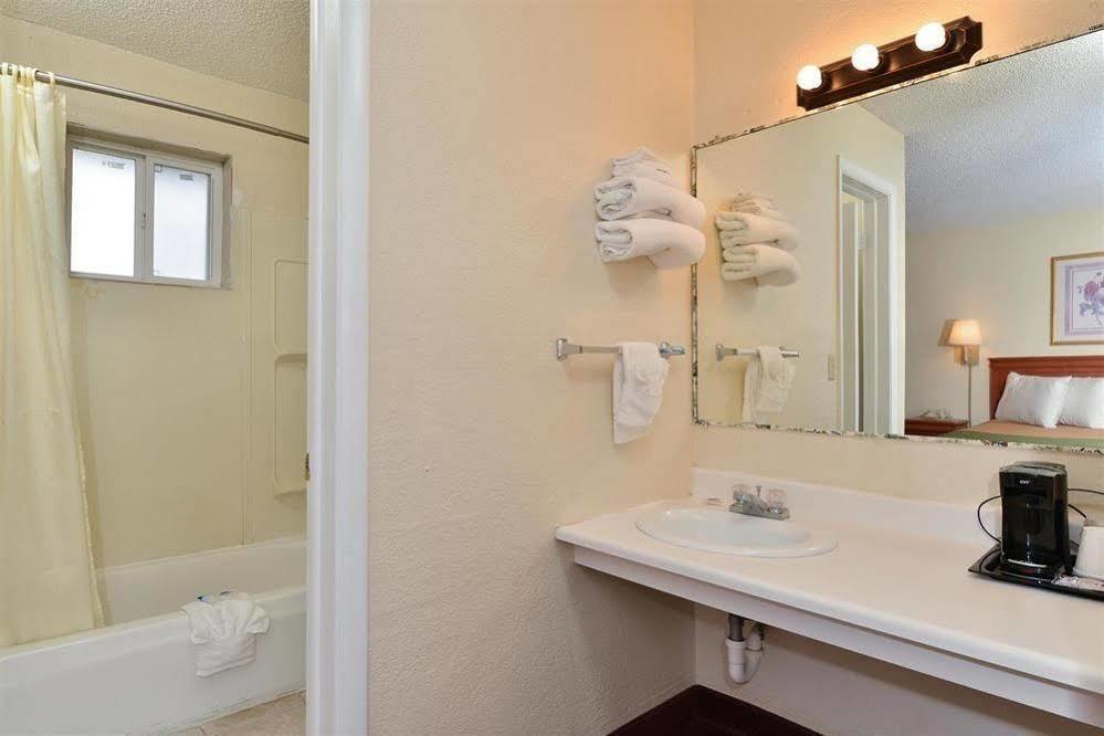 Americas Best Value Inn - Лебанон Екстериор снимка